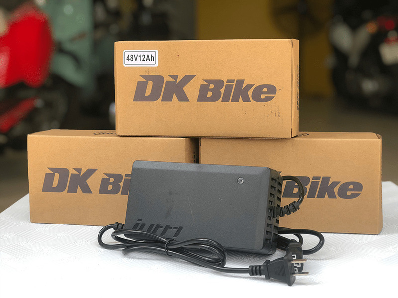 Sạc xe máy điện chính hãng DK Bike loại 60V - 20A